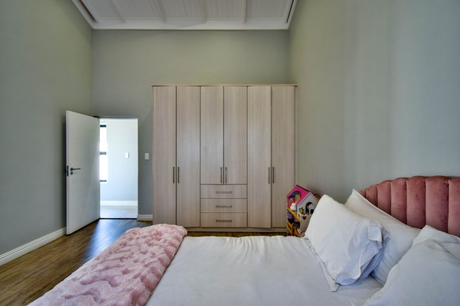 4 Bedroom Property for Sale in Midstream Ridge Gauteng