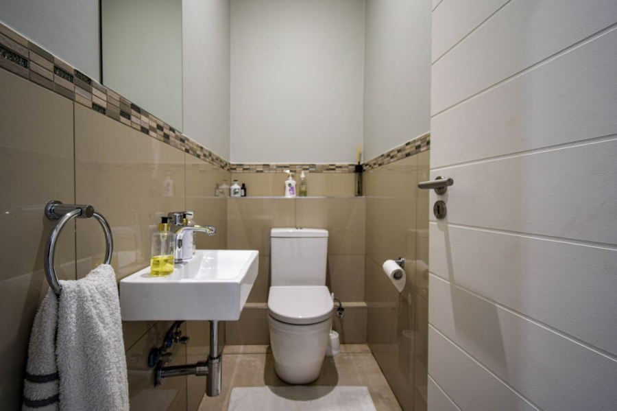 4 Bedroom Property for Sale in Midstream Ridge Gauteng