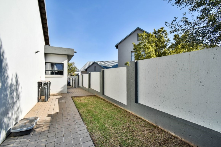 4 Bedroom Property for Sale in Midstream Ridge Gauteng