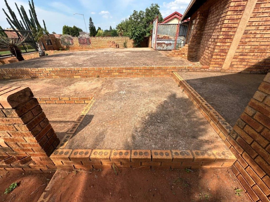 2 Bedroom Property for Sale in The Orchards Gauteng