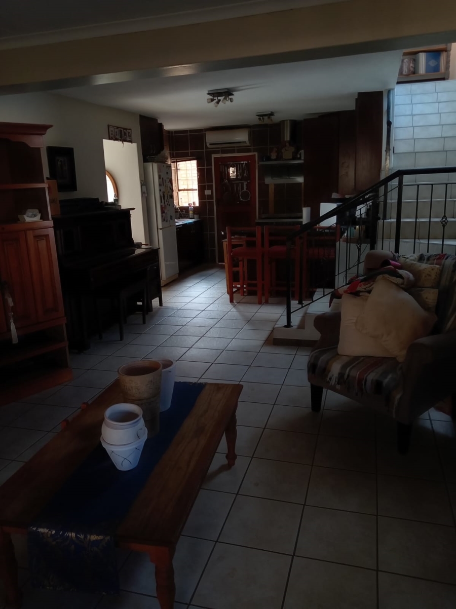 To Let 3 Bedroom Property for Rent in Ravenswood Gauteng