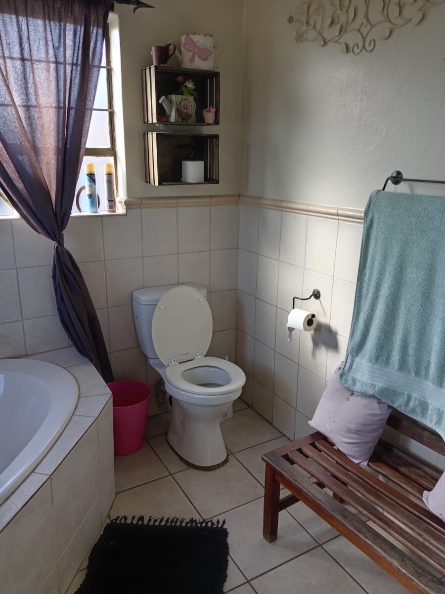 To Let 3 Bedroom Property for Rent in Ravenswood Gauteng