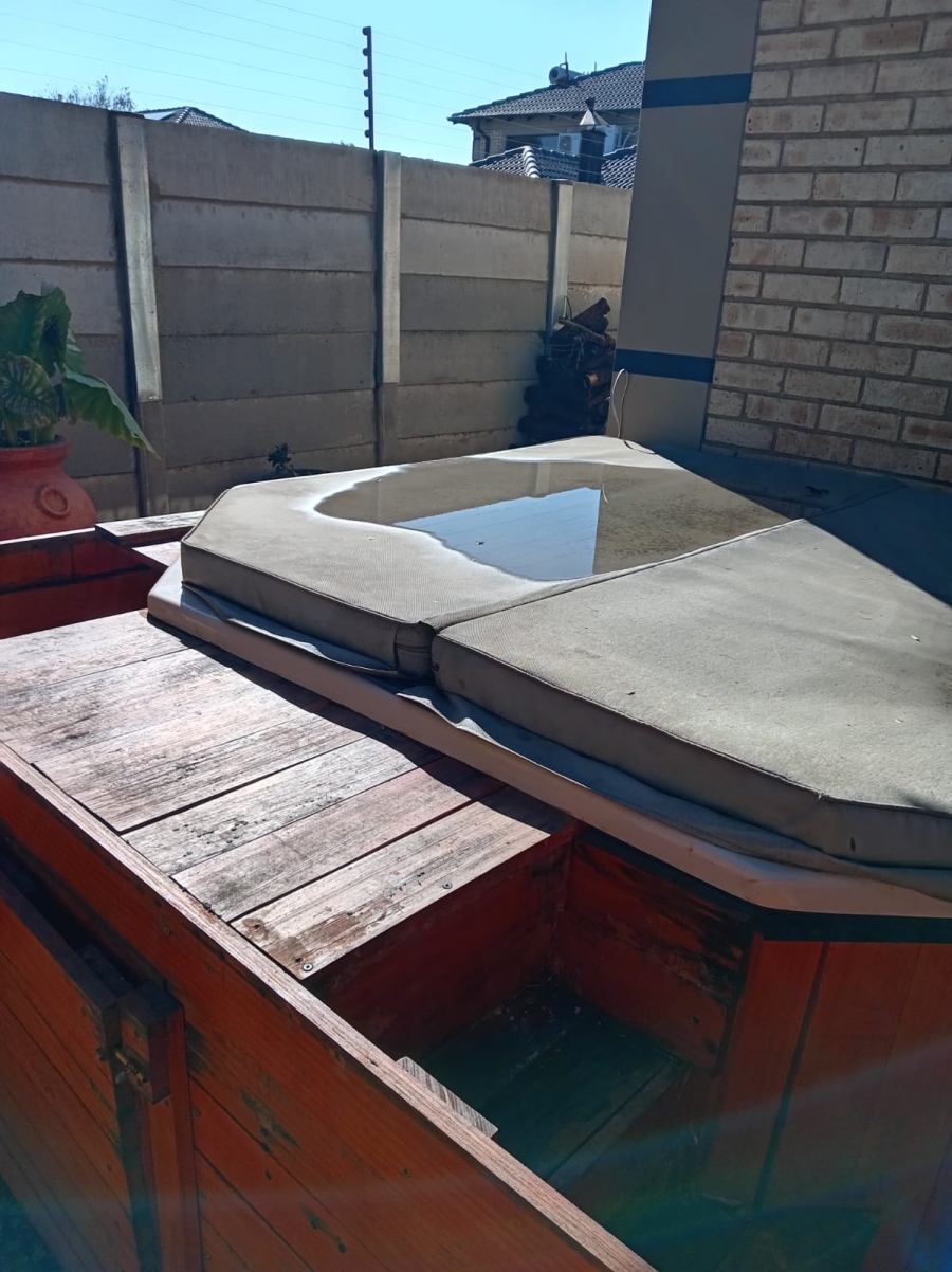 To Let 3 Bedroom Property for Rent in Ravenswood Gauteng