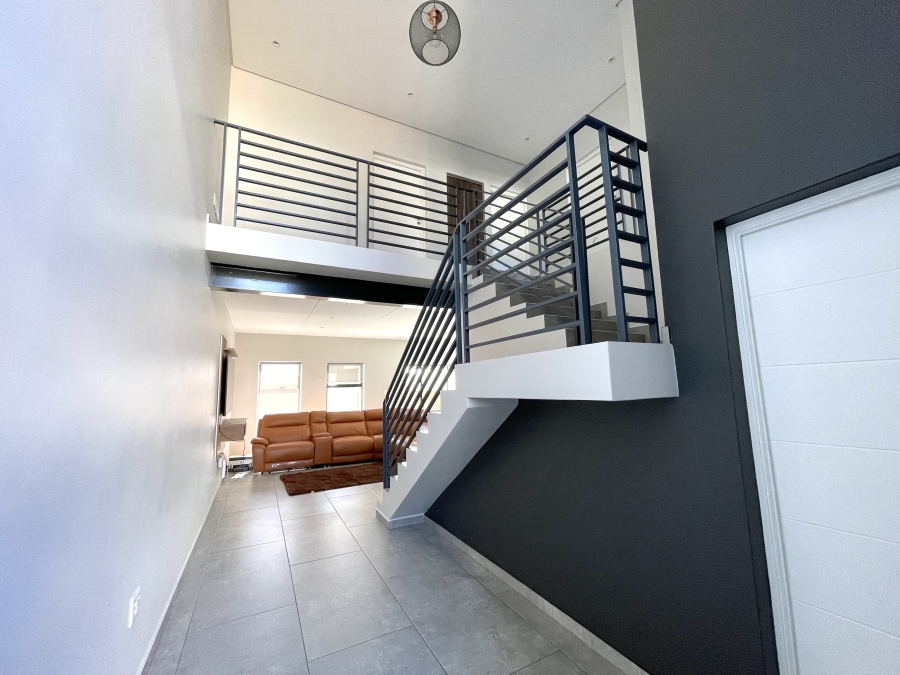 3 Bedroom Property for Sale in Crowthorne AH Gauteng