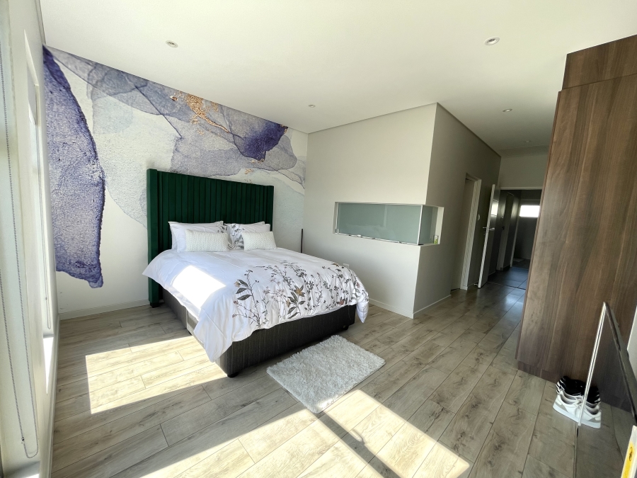 3 Bedroom Property for Sale in Crowthorne AH Gauteng