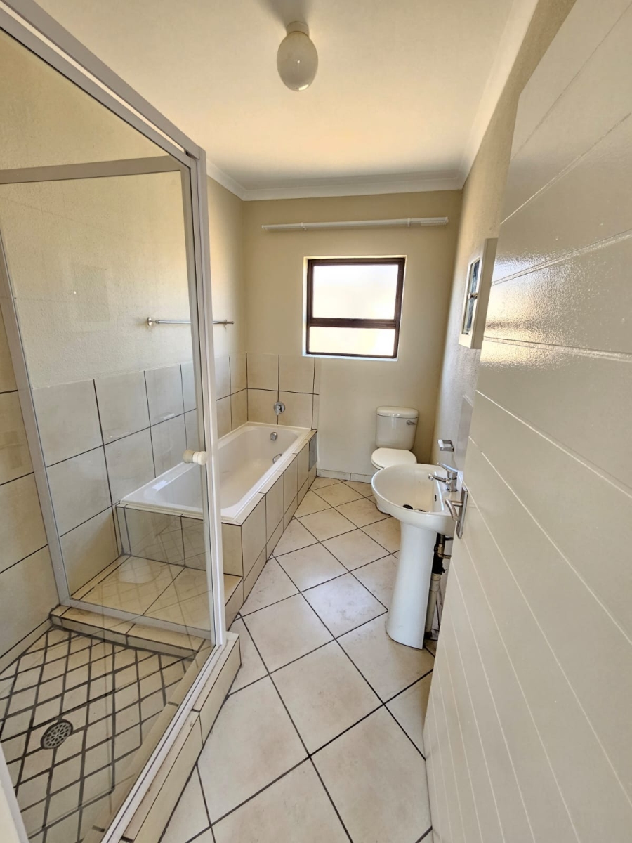 2 Bedroom Property for Sale in Windmill Park Gauteng