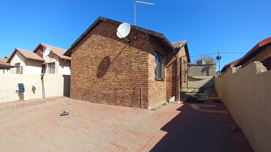 2 Bedroom Property for Sale in Klipfontein View Gauteng