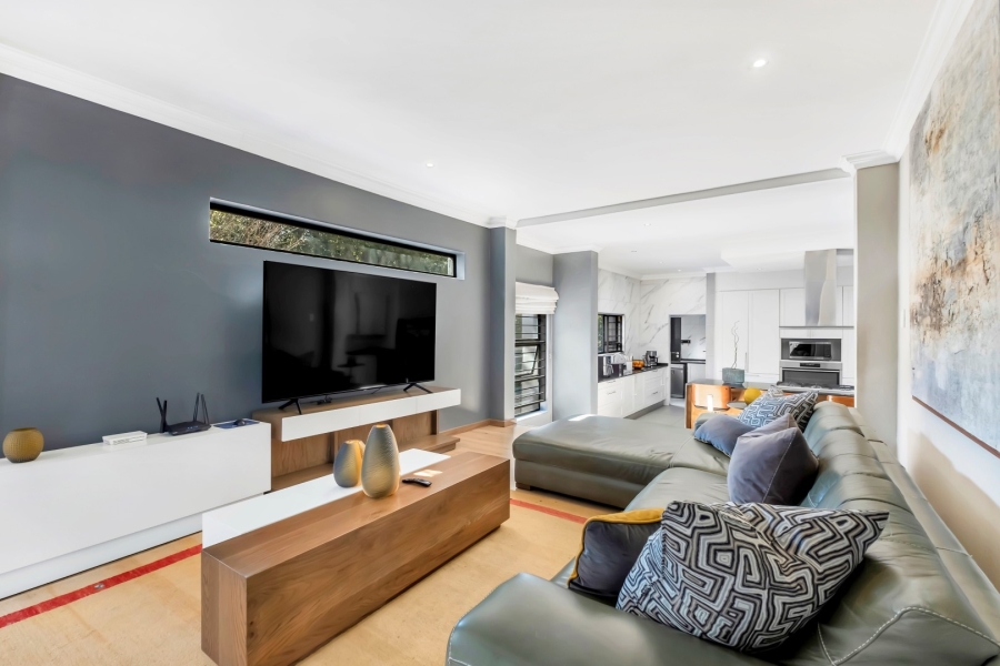 To Let 4 Bedroom Property for Rent in Bryanston Gauteng