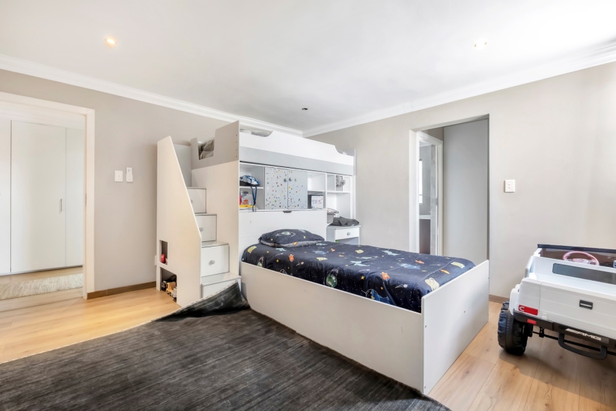 To Let 4 Bedroom Property for Rent in Bryanston Gauteng