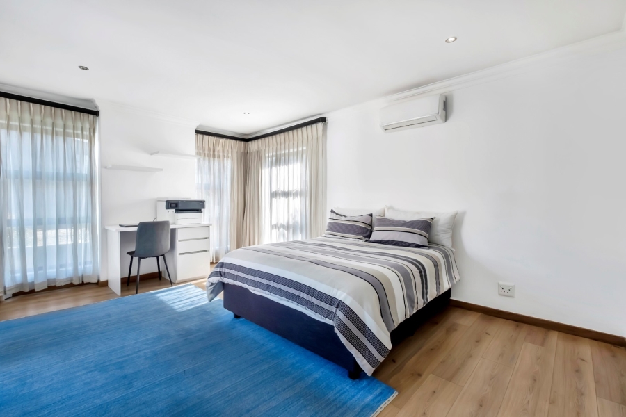 To Let 4 Bedroom Property for Rent in Bryanston Gauteng