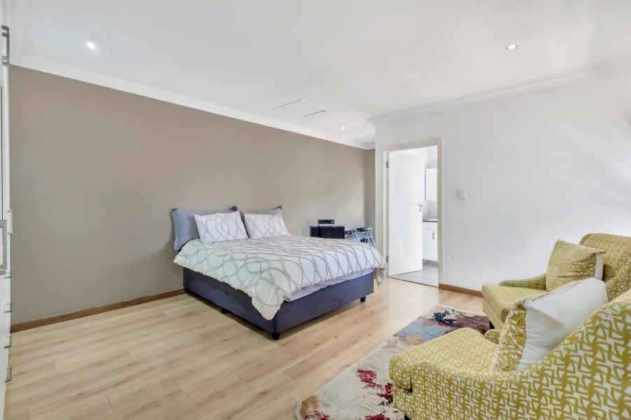 To Let 4 Bedroom Property for Rent in Bryanston Gauteng