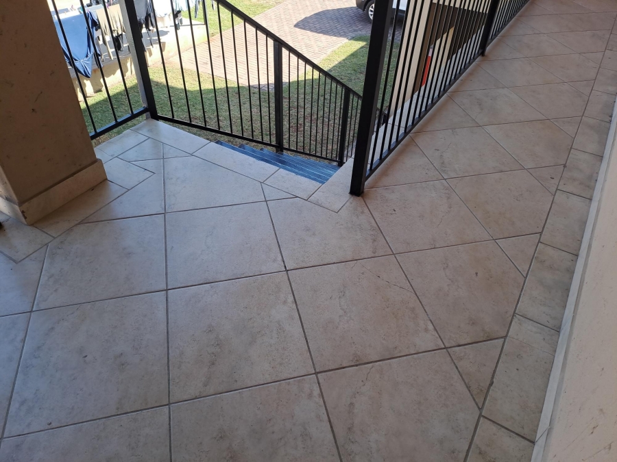 To Let 3 Bedroom Property for Rent in Petersfield Gauteng