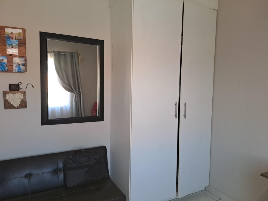 To Let 3 Bedroom Property for Rent in Petersfield Gauteng