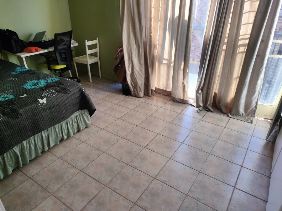 1 Bedroom Property for Sale in Sunnyside Gauteng