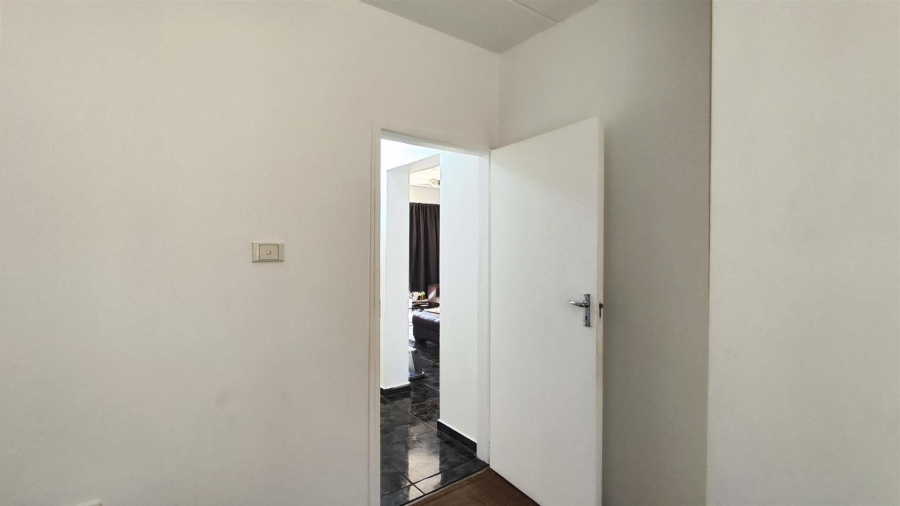 2 Bedroom Property for Sale in Birchleigh Gauteng