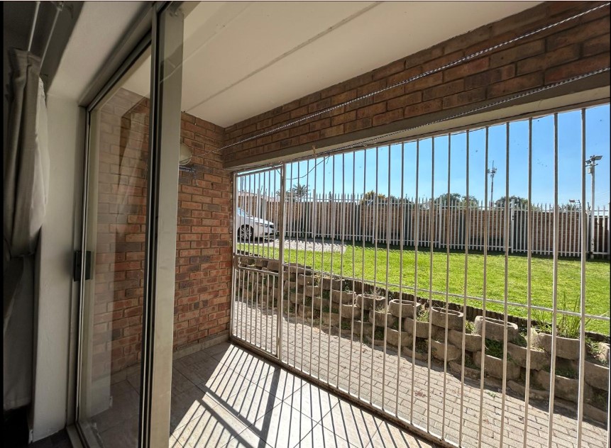2 Bedroom Property for Sale in Birchleigh Gauteng