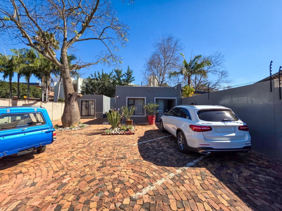 4 Bedroom Property for Sale in Riviera Gauteng