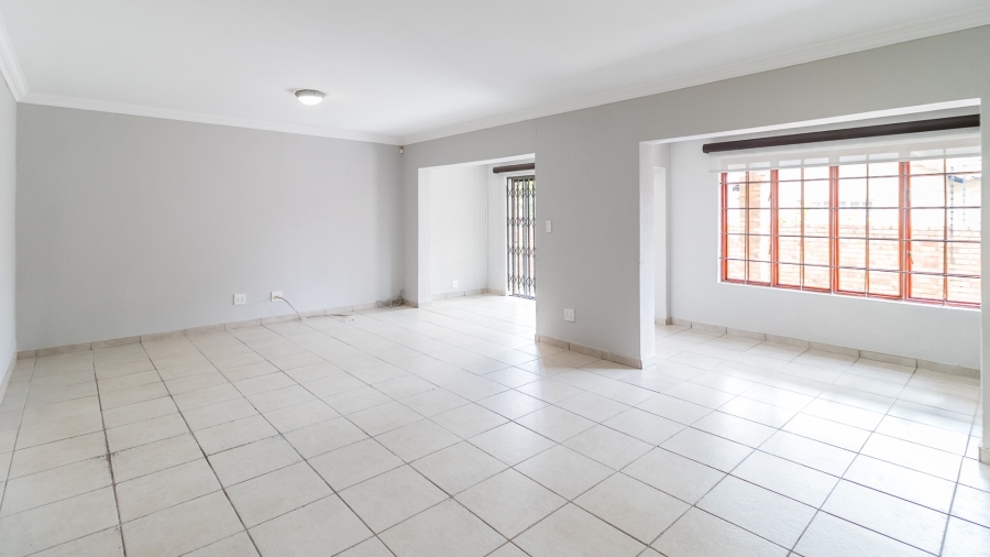 To Let 4 Bedroom Property for Rent in Kyalami Hills Gauteng