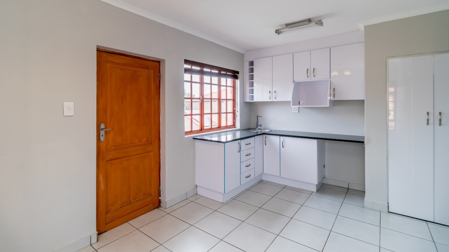 To Let 4 Bedroom Property for Rent in Kyalami Hills Gauteng