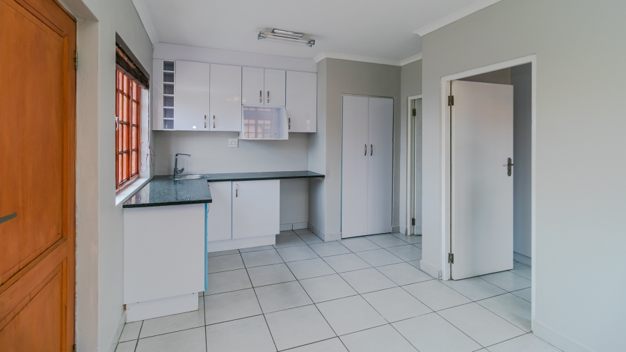 To Let 4 Bedroom Property for Rent in Kyalami Hills Gauteng