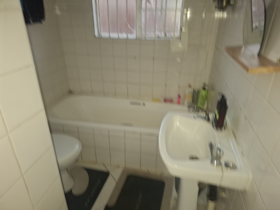 2 Bedroom Property for Sale in Terenure Gauteng