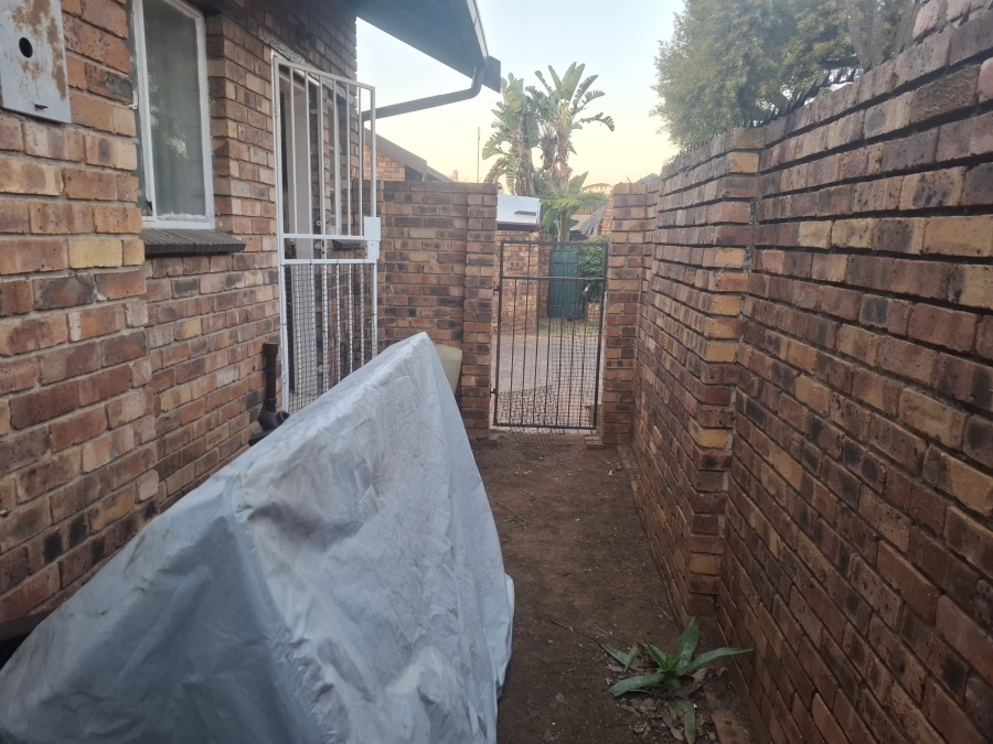 2 Bedroom Property for Sale in Terenure Gauteng