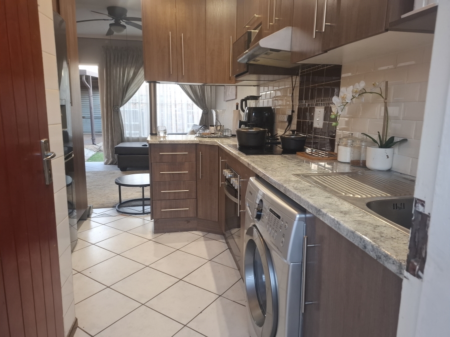 2 Bedroom Property for Sale in Terenure Gauteng