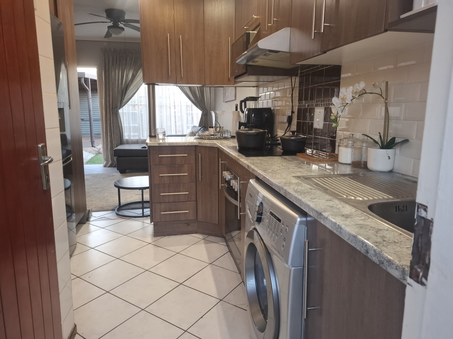 2 Bedroom Property for Sale in Terenure Gauteng