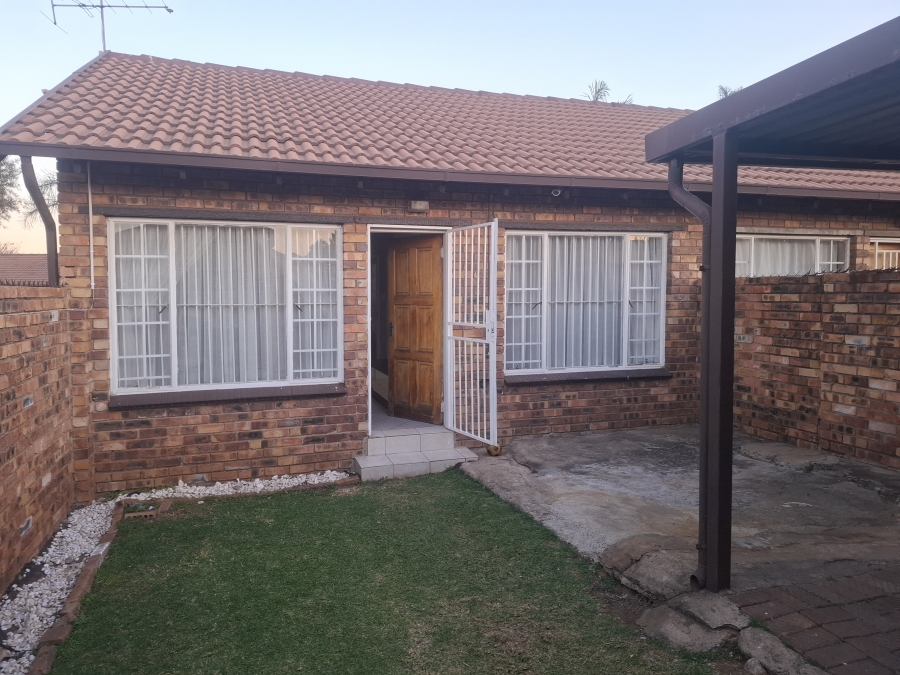 2 Bedroom Property for Sale in Terenure Gauteng