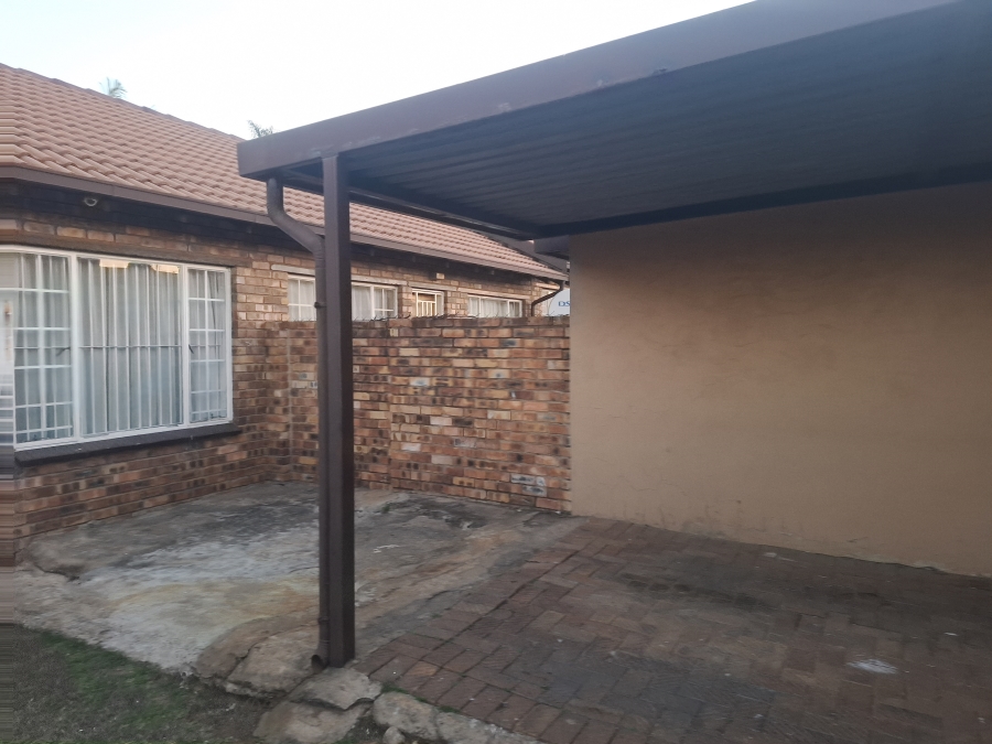 2 Bedroom Property for Sale in Terenure Gauteng