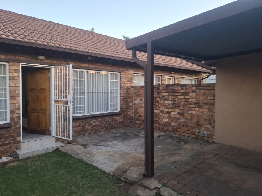 2 Bedroom Property for Sale in Terenure Gauteng