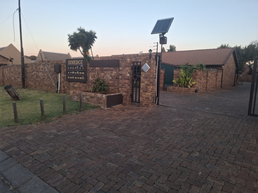 2 Bedroom Property for Sale in Terenure Gauteng