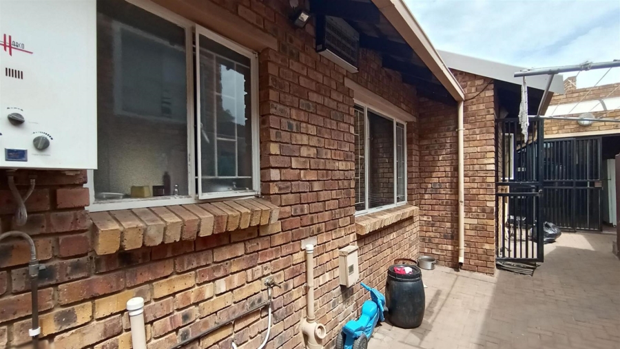 3 Bedroom Property for Sale in Terenure Gauteng
