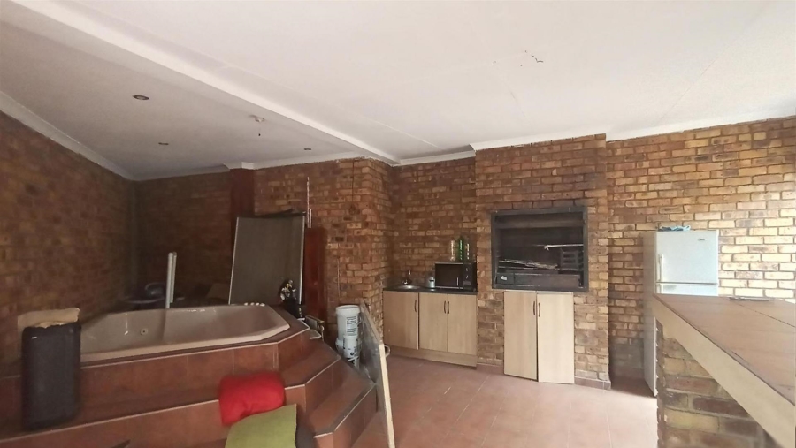 3 Bedroom Property for Sale in Terenure Gauteng