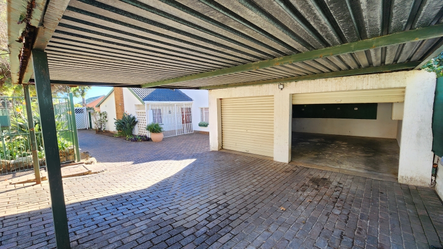 To Let 5 Bedroom Property for Rent in Edenvale Central Gauteng