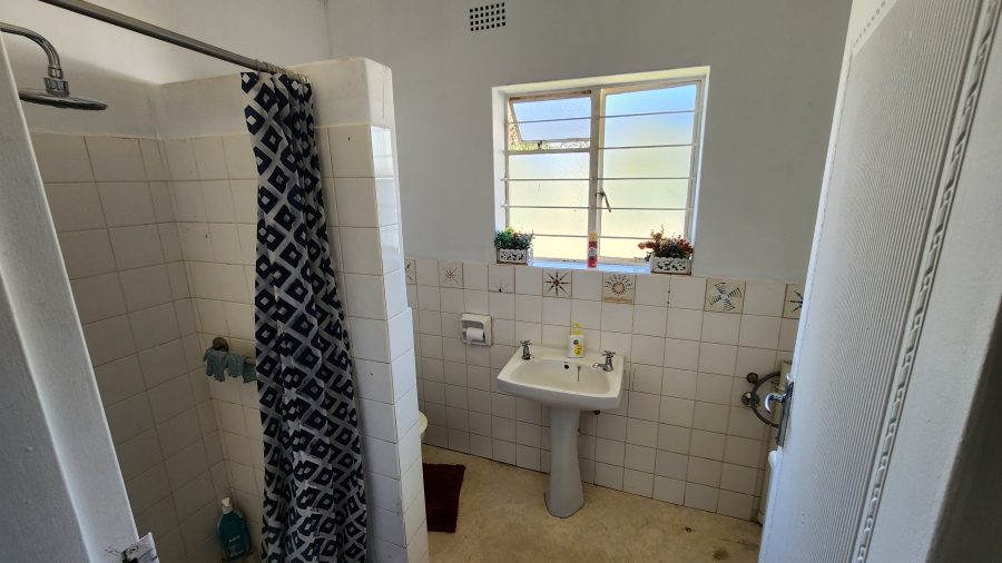 To Let 5 Bedroom Property for Rent in Edenvale Central Gauteng