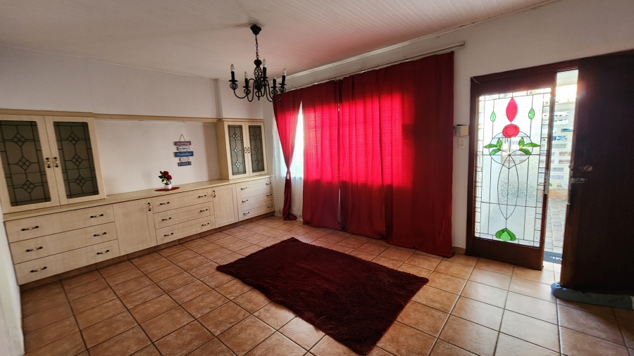 To Let 5 Bedroom Property for Rent in Edenvale Central Gauteng