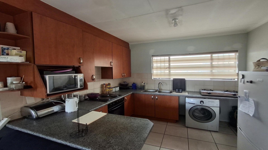2 Bedroom Property for Sale in Edleen Gauteng