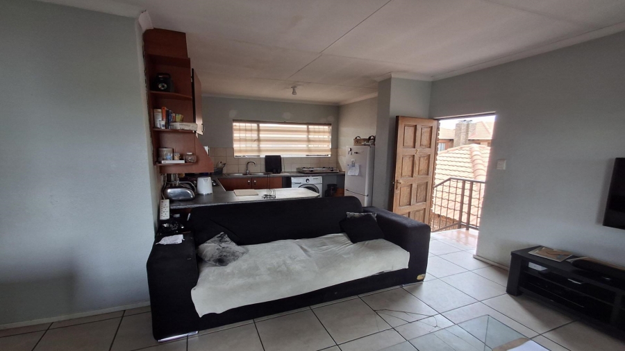2 Bedroom Property for Sale in Edleen Gauteng