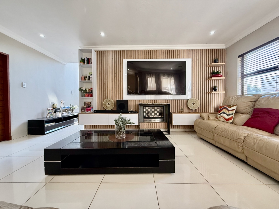 4 Bedroom Property for Sale in The Meadows Gauteng