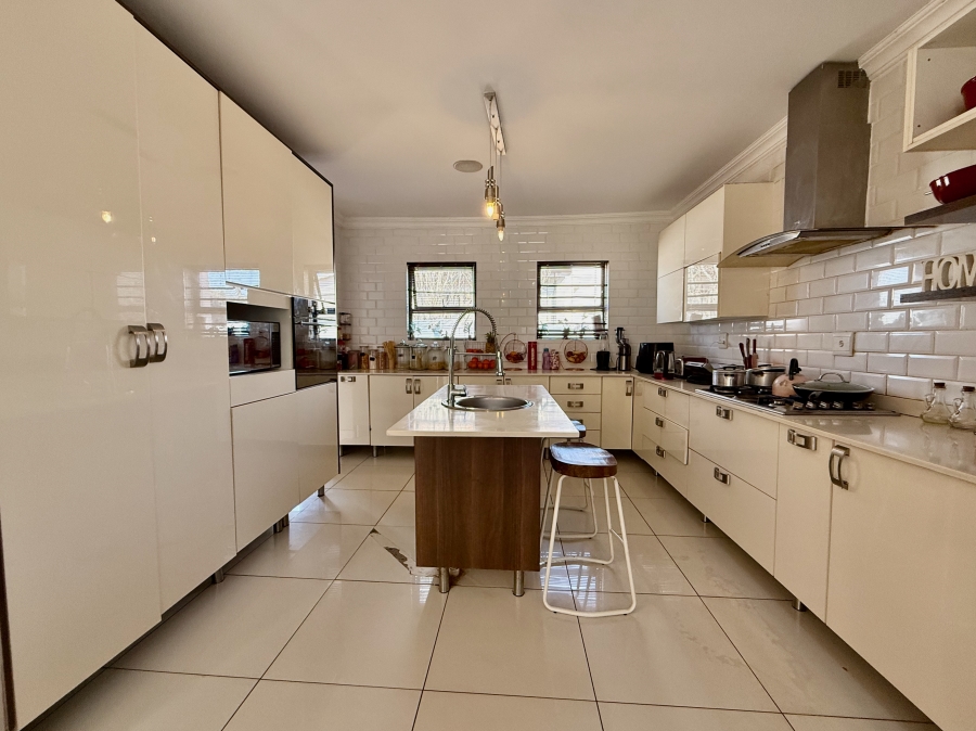 4 Bedroom Property for Sale in The Meadows Gauteng