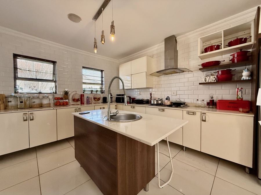 4 Bedroom Property for Sale in The Meadows Gauteng