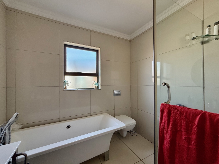 4 Bedroom Property for Sale in The Meadows Gauteng