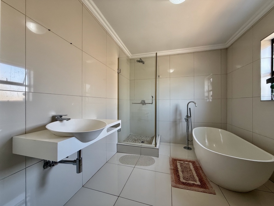 4 Bedroom Property for Sale in The Meadows Gauteng