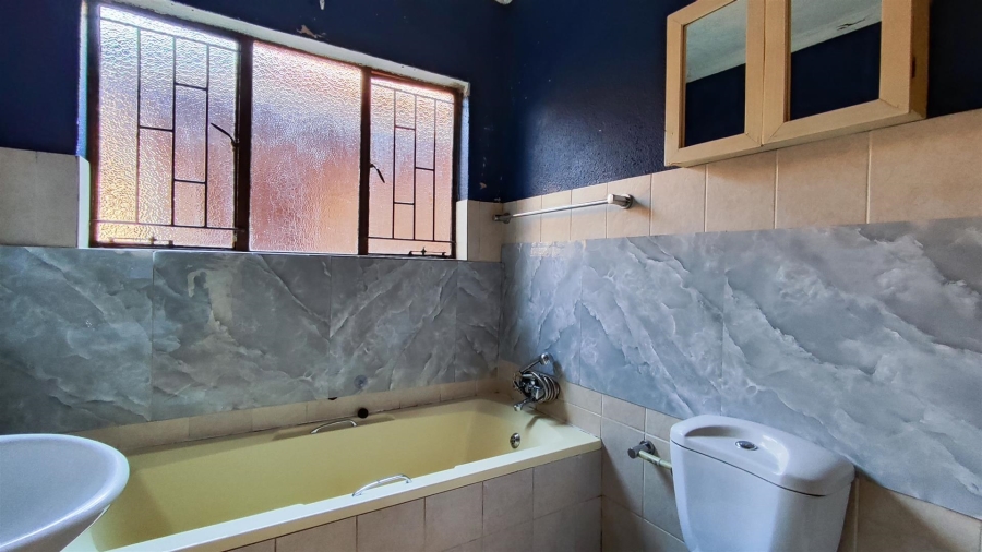 2 Bedroom Property for Sale in Edleen Gauteng