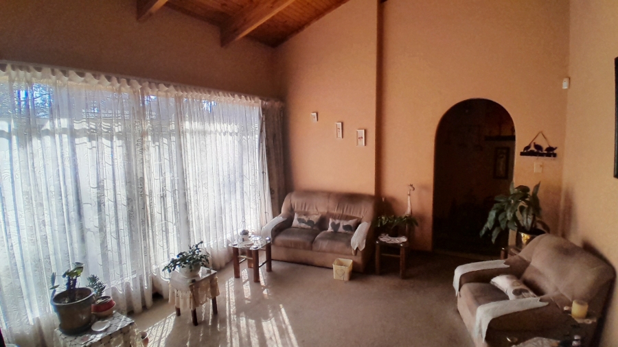 4 Bedroom Property for Sale in Queenswood Gauteng