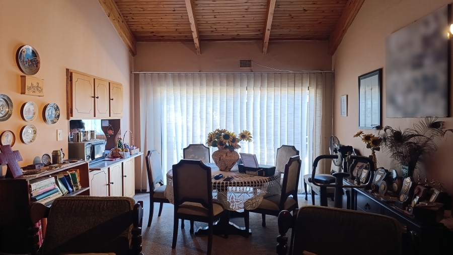 4 Bedroom Property for Sale in Queenswood Gauteng