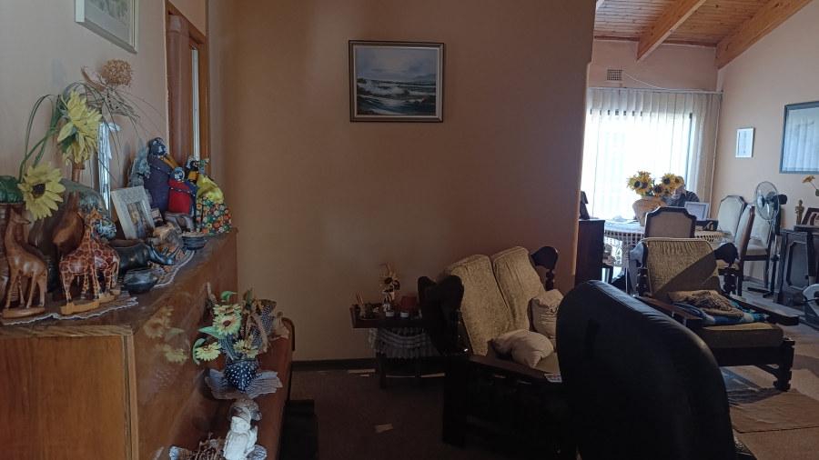 4 Bedroom Property for Sale in Queenswood Gauteng