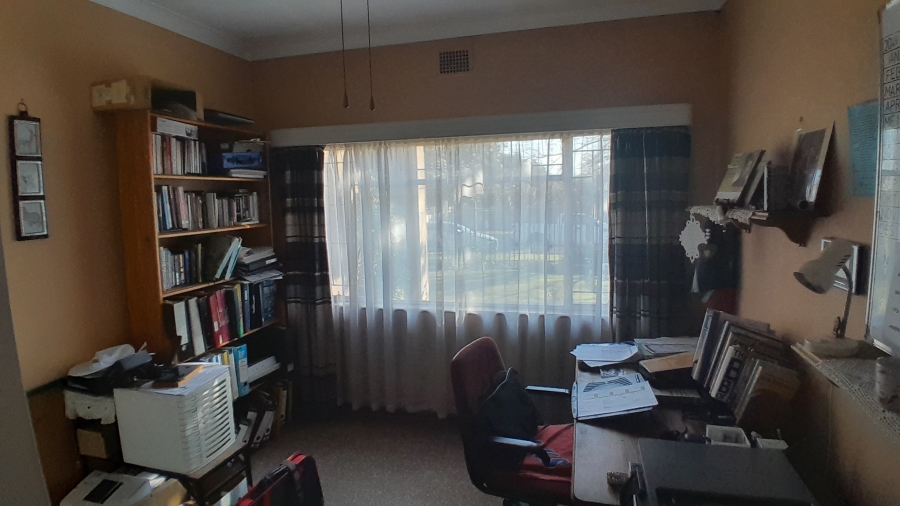 4 Bedroom Property for Sale in Queenswood Gauteng