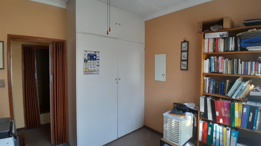 4 Bedroom Property for Sale in Queenswood Gauteng